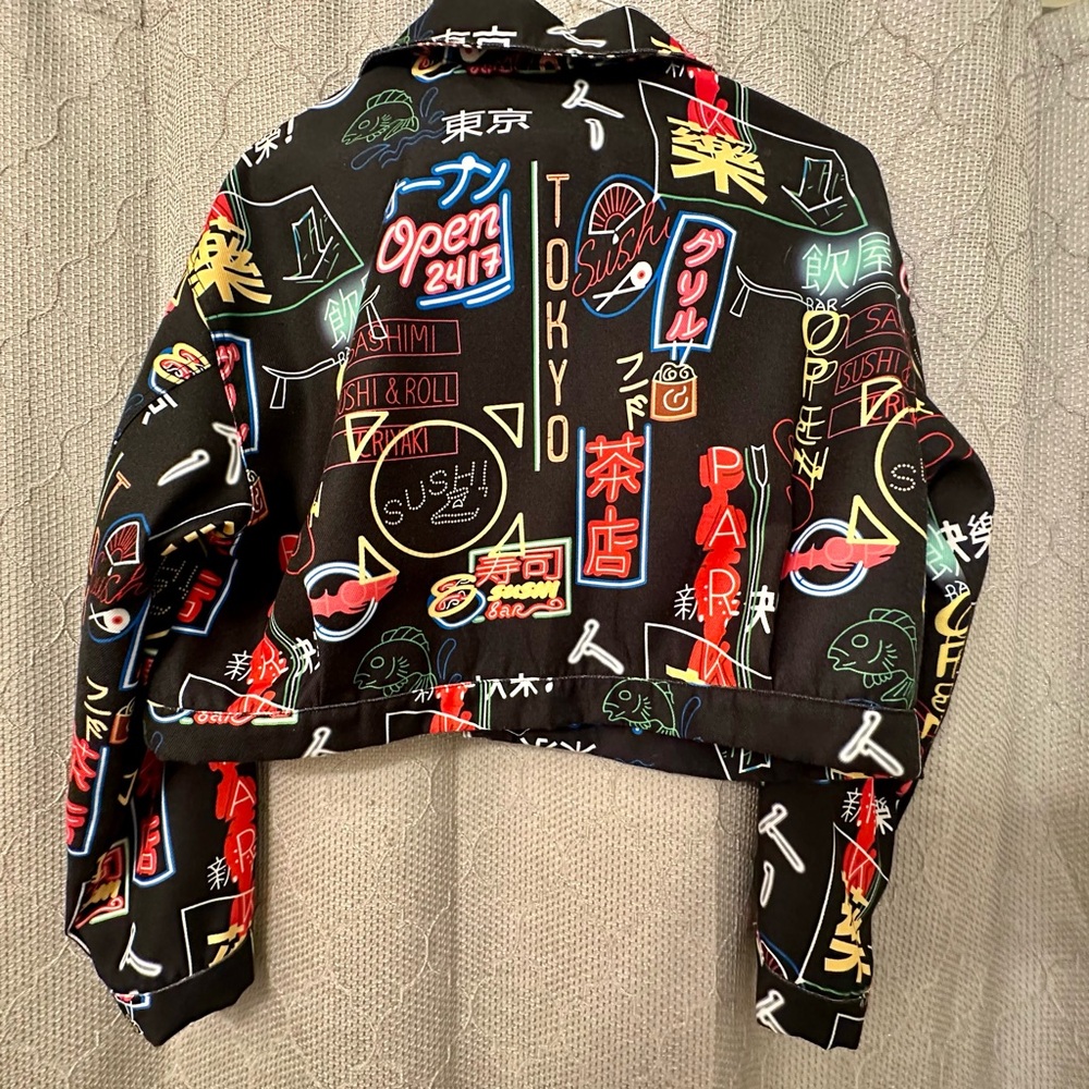 Women’s decor jacket in excellent condition.